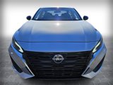 Used 2024 Nissan Altima 2.5 SV image 2