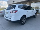 Used 2016 Chevrolet Traverse LT image 2