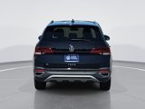 Certified 2024 Volkswagen Taos SE image 4