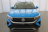 Used 2022 Volkswagen Taos SE w/ Panoramic Sunroof Package image 4