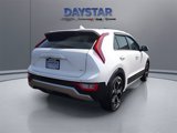 Used 2023 Kia Niro EX Touring image 4