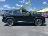Used 2024 Nissan Rogue SV image 4