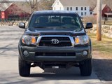Used 2011 Toyota Tacoma 4x4 Double Cab w/ TRD Off-Road Pkg image 3