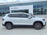 New 2025 Volkswagen Taos SE image 4