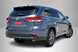 Used 2018 Toyota Highlander XLE image 5