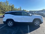 New 2024 GMC Terrain SLE w/ Driver Convenience Package image 3