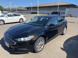 Used 2017 Ford Fusion SE image 2