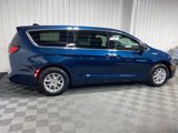 New 2025 Chrysler Pacifica Select image 5