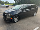 Used 2023 Chrysler Pacifica Touring-L image 2