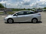 Used 2017 Toyota Prius image 2
