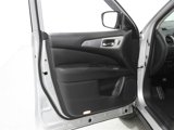 Used 2020 Nissan Pathfinder SL image 4
