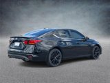 Used 2022 Nissan Altima 2.5 SR w/ Midnight Edition Package image 2