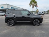 Used 2023 Jeep Renegade Latitude image 3