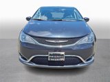 Used 2019 Chrysler Pacifica Touring Plus image 2