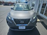 Used 2023 Nissan Rogue SV image 3