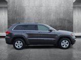 Used 2017 Jeep Grand Cherokee Laredo w/ Quick Order Package 2BE image 4