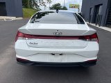 Used 2023 Hyundai Elantra SEL w/ Convenience Package image 4