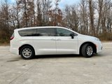 New 2025 Chrysler Pacifica Select image 4