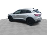 Used 2020 Ford Escape SE image 6