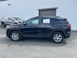 Used 2022 GMC Terrain SLE w/ Driver Convenience Package image 3