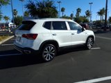 Used 2022 Volkswagen Taos SE image 4
