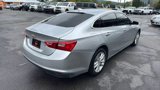 Used 2018 Chevrolet Malibu LT image 3