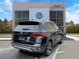 Used 2022 Volkswagen Taos SEL w/ Panoramic Sunroof Package image 4