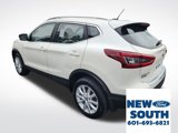 Used 2020 Nissan Rogue Sport SV image 3
