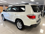 Used 2013 Toyota Highlander FWD image 2