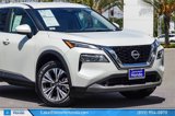 Used 2023 Nissan Rogue SV image 2