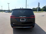 Used 2024 Chrysler Pacifica Touring-L image 4