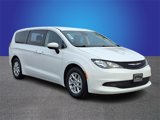 Used 2023 Chrysler Voyager LX image 3