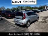 Used 2017 Kia Soul + image 5