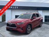 Used 2022 Toyota Highlander XLE image 3
