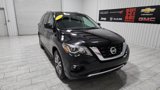 Used 2019 Nissan Pathfinder SV image 2