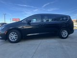 Used 2023 Chrysler Voyager LX image 3