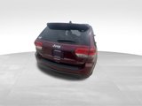 Used 2019 Jeep Grand Cherokee Laredo image 4