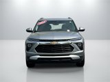 Used 2024 Chevrolet TrailBlazer LT image 2