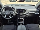 Used 2024 GMC Terrain SLE image 3
