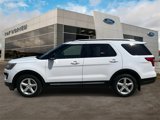 Used 2018 Ford Explorer XLT image 2