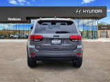 Used 2019 Jeep Grand Cherokee Laredo image 3