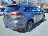 Used 2019 Toyota Highlander XLE image 3