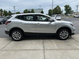 Used 2022 Nissan Rogue Sport S image 4