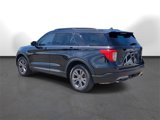 Certified 2022 Ford Explorer XLT w/ Equipment Group 202A image 3