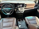 Used 2017 Toyota Sienna Limited image 2