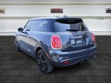 Used 2017 MINI Cooper S image 2