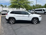 Used 2021 Jeep Cherokee Limited image 2