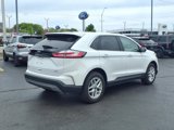 Used 2022 Ford Edge SEL w/ Convenience Package image 4