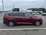 Used 2017 Chrysler Pacifica Limited w/ Advanced Safetytec Group image 5