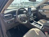 Used 2020 Ford Explorer Platinum w/ Premium Technology Package image 2